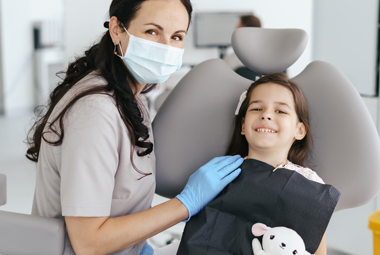 ¿Cuándo debe hacerse la primera visita al ortodoncista?