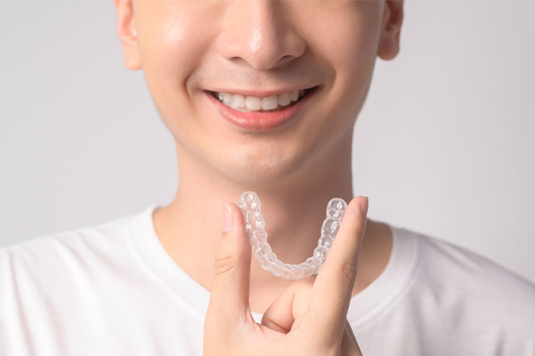 ¿Es verdad que la ortodoncia invisible es totalmente invisible?